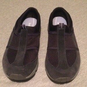 Easy Spirit black athletic mules size 10M